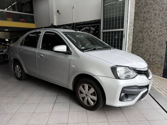 TOYOTA ETIOS 1.5 X SEDAN 16V FLEX 4P AUTOMÁTICO